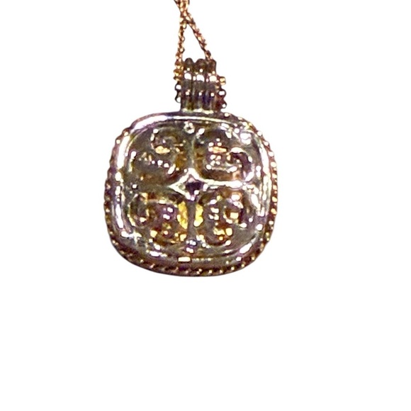 Gorgeous Gold and Silver Pendant Necklace - Picture 3 of 3